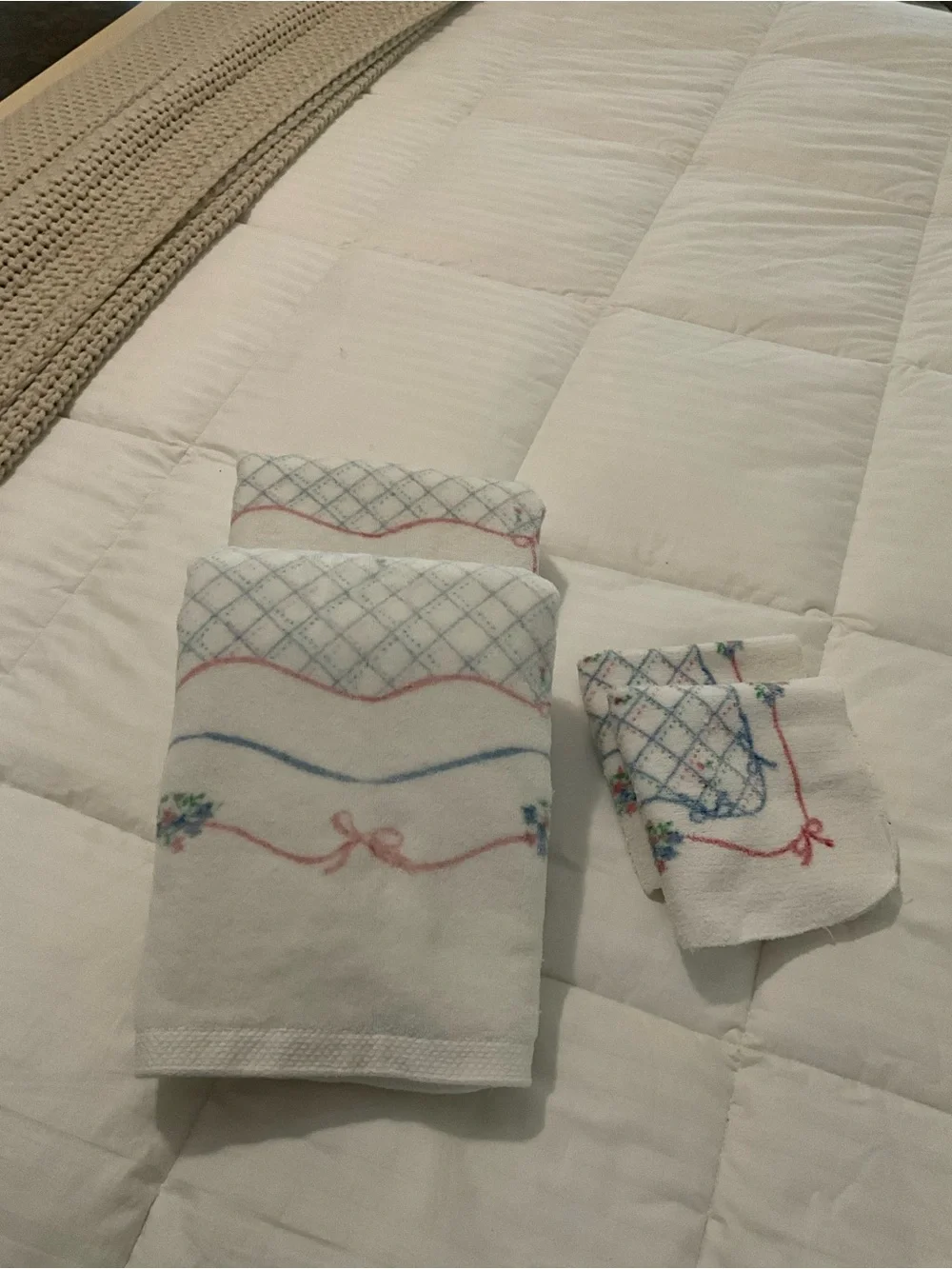 Vintage Springmaid Floral 4 piece set 2 Towels and 2 wash cloths cottagecore